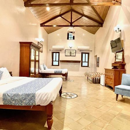 Hotel Mount View Heritage Панчгани Экстерьер фото